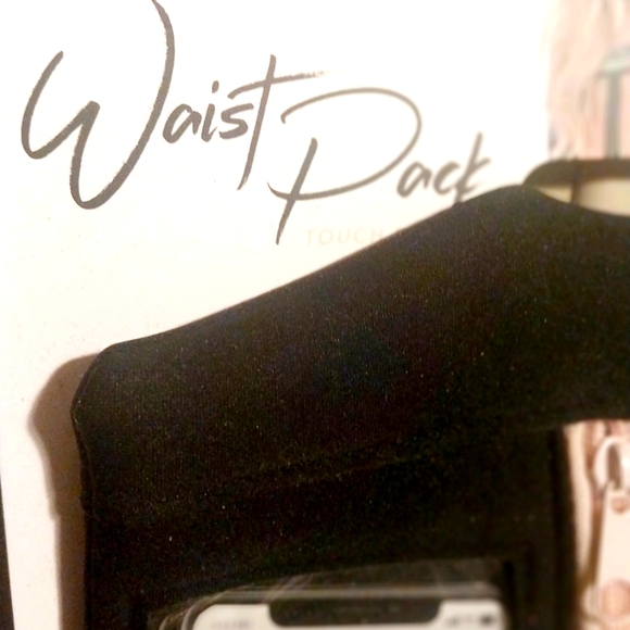 Jessica Simpson Fannie Pack Dual Pocket Running Waist Pack - Picture 2 of 3